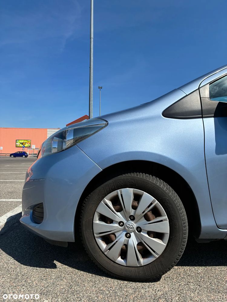 Toyota Yaris - 4