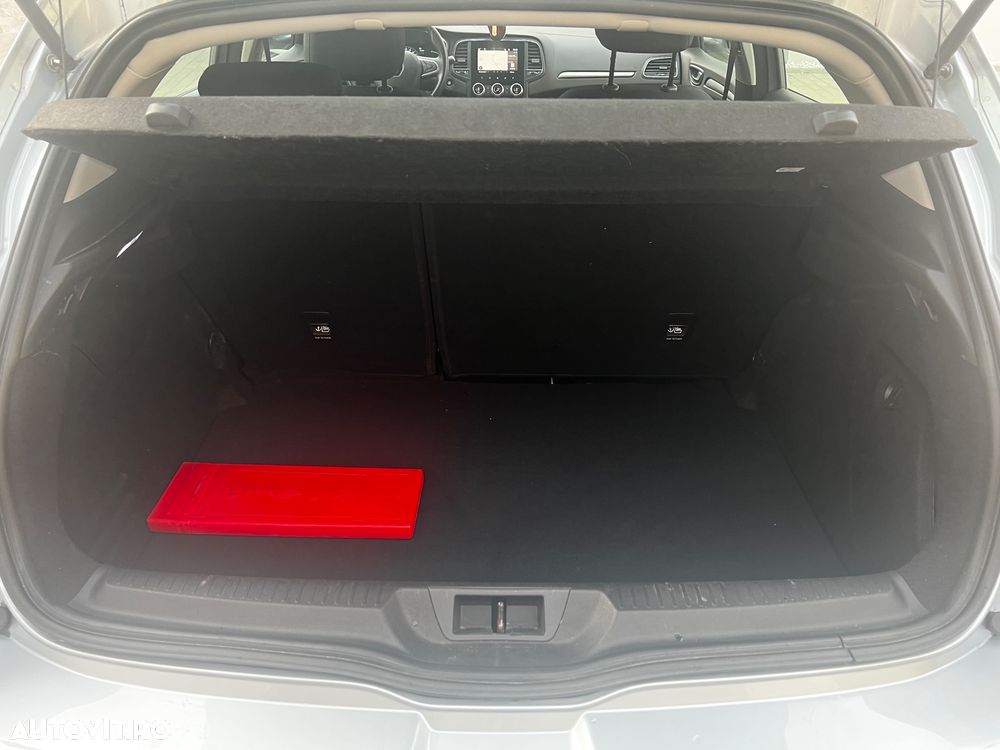 Renault Megane BLUE dCi 115 EDC EQUILIBRE - 11