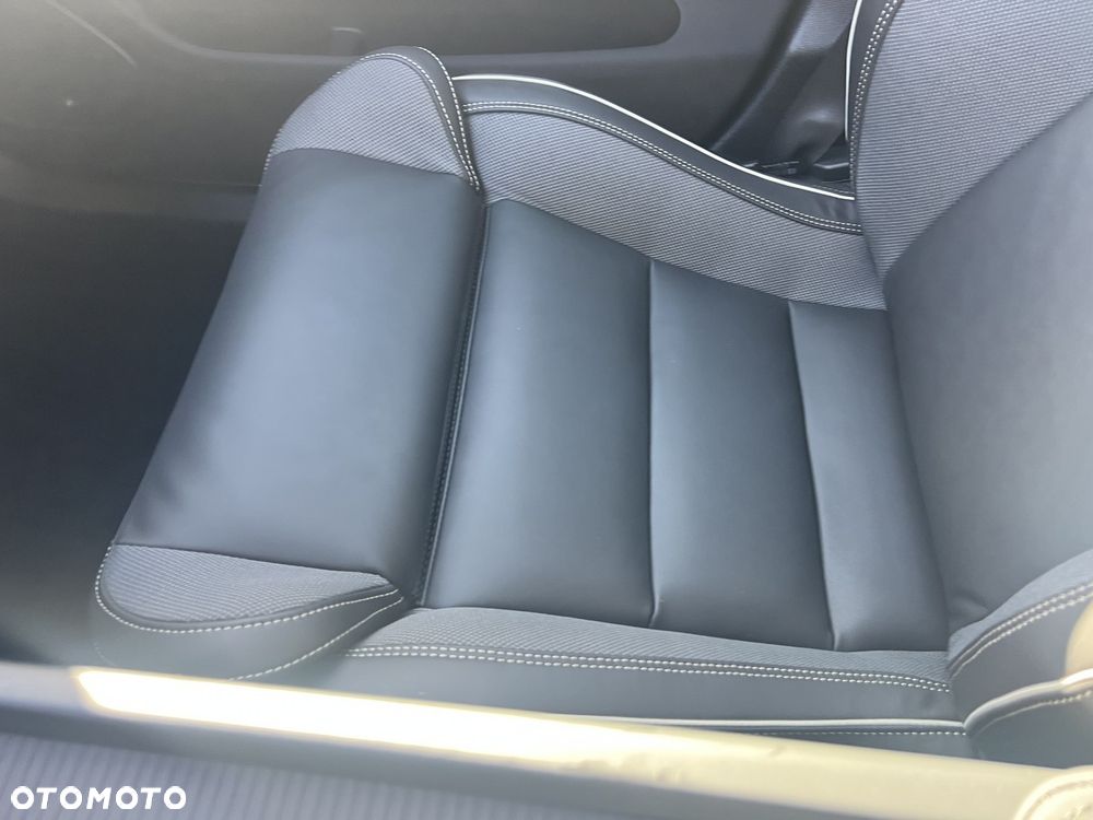 Volvo XC 60 B5 B AWD Plus Black Edition - 30