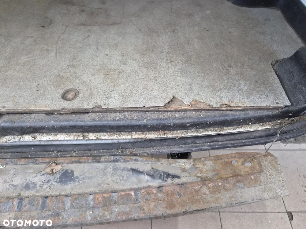 ZABUDOWA PODŁOGA PAKI L2 ŚREDNIAK EU FORD TRANSIT MK8 14r. + - 4
