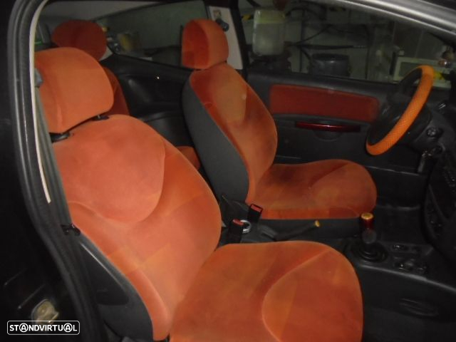 Carro MOT: HFX TU1JP  CITROEN C2 2003 1.1 60CV 3P PRETO GASOLINA - 6