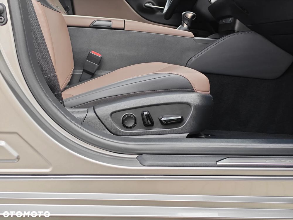 Lexus ES 300h Business Edition - 15