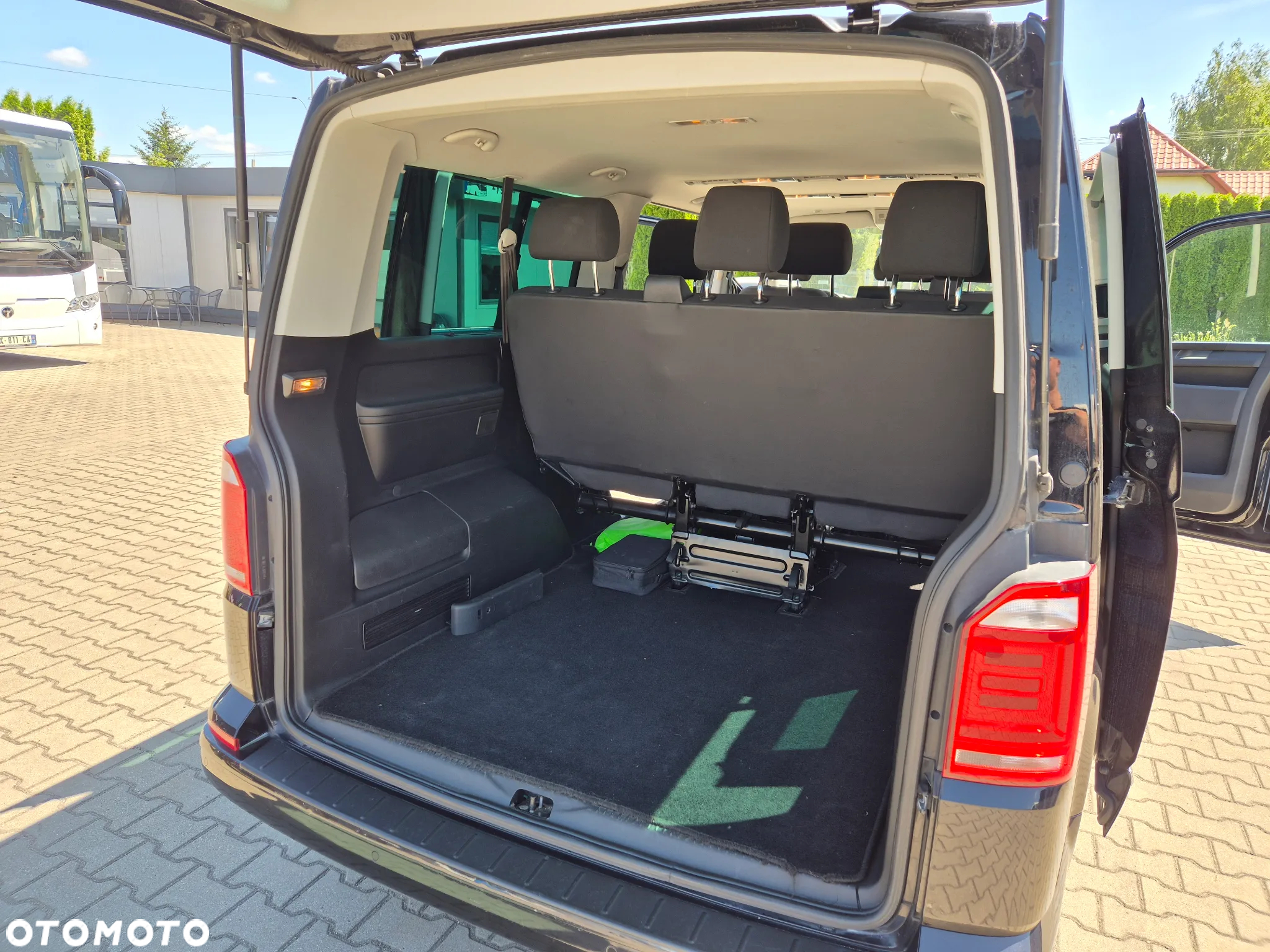 Volkswagen Caravelle 2.0 TDI L2 Highline DSG - 26
