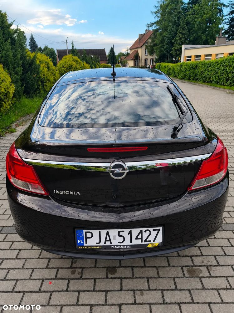 Opel Insignia 1.8 - 4