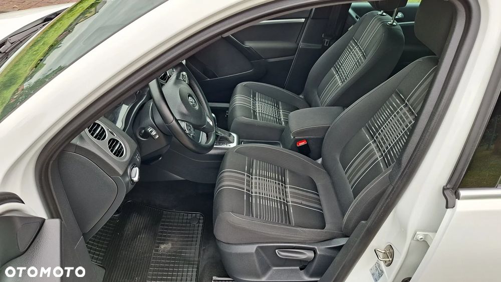 Volkswagen Tiguan 2.0 TDI SCR 4MOTION BlueMotion Technology DSG Lounge Sport & Style - 23