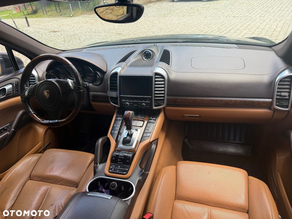 Porsche Cayenne - 10