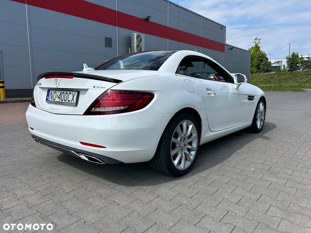 Mercedes-Benz SLC 300 9G-TRONIC - 4