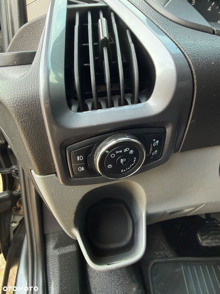 Ford Transit Custom - 32