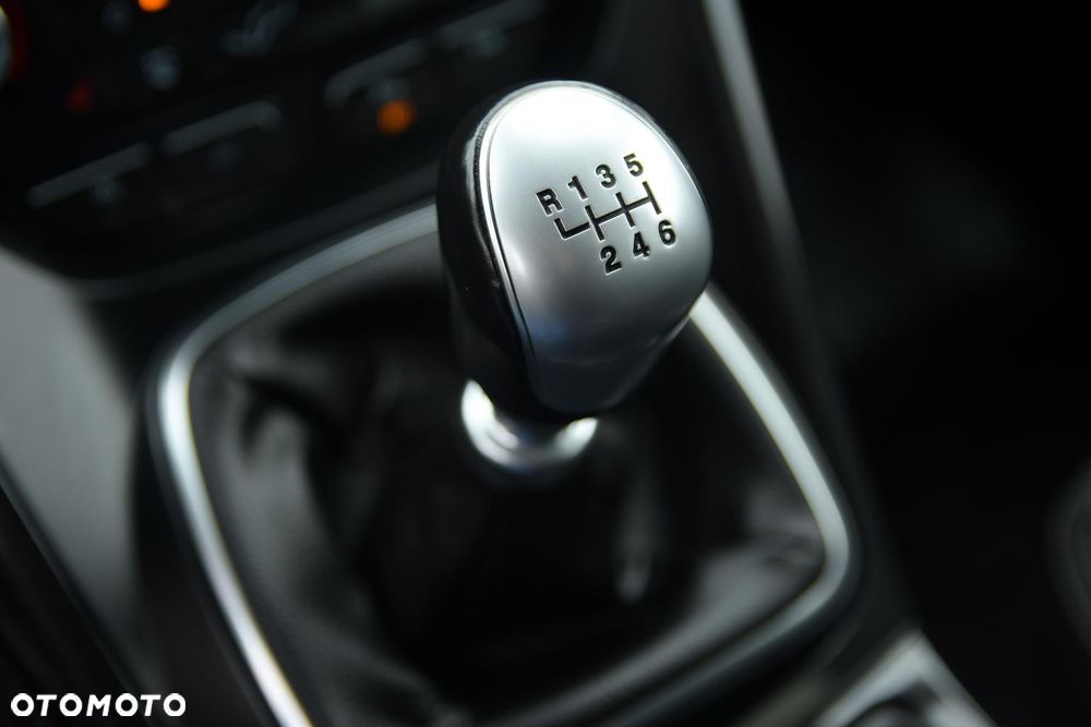 Ford Kuga 2.0 TDCi FWD ST-Line - 33