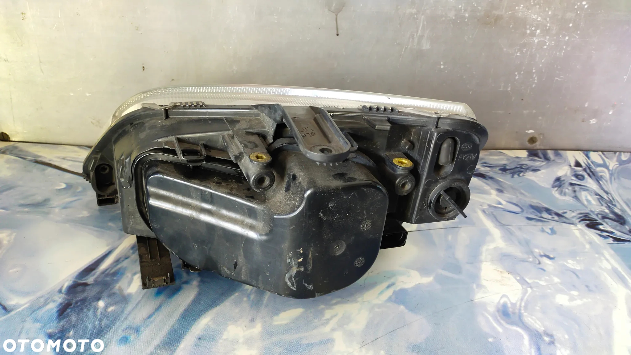 FORD  FOCUS C MAX 2005 lampa przednia LEWA - 4