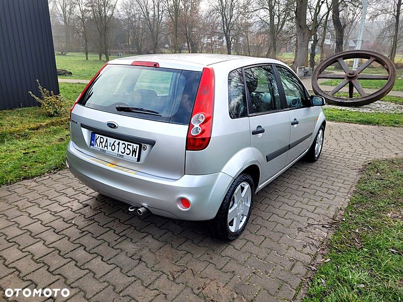 Ford Fiesta - 8