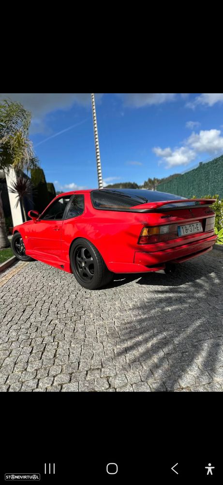 Porsche 944 Turbo - 1