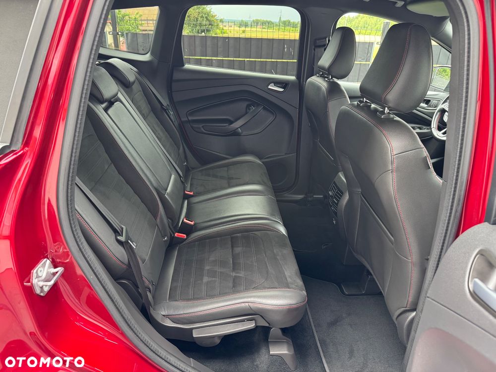 Ford Kuga 1.5 EcoBoost 2x4 ST-Line - 26