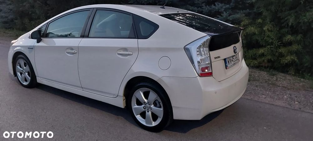 Toyota Prius - 4