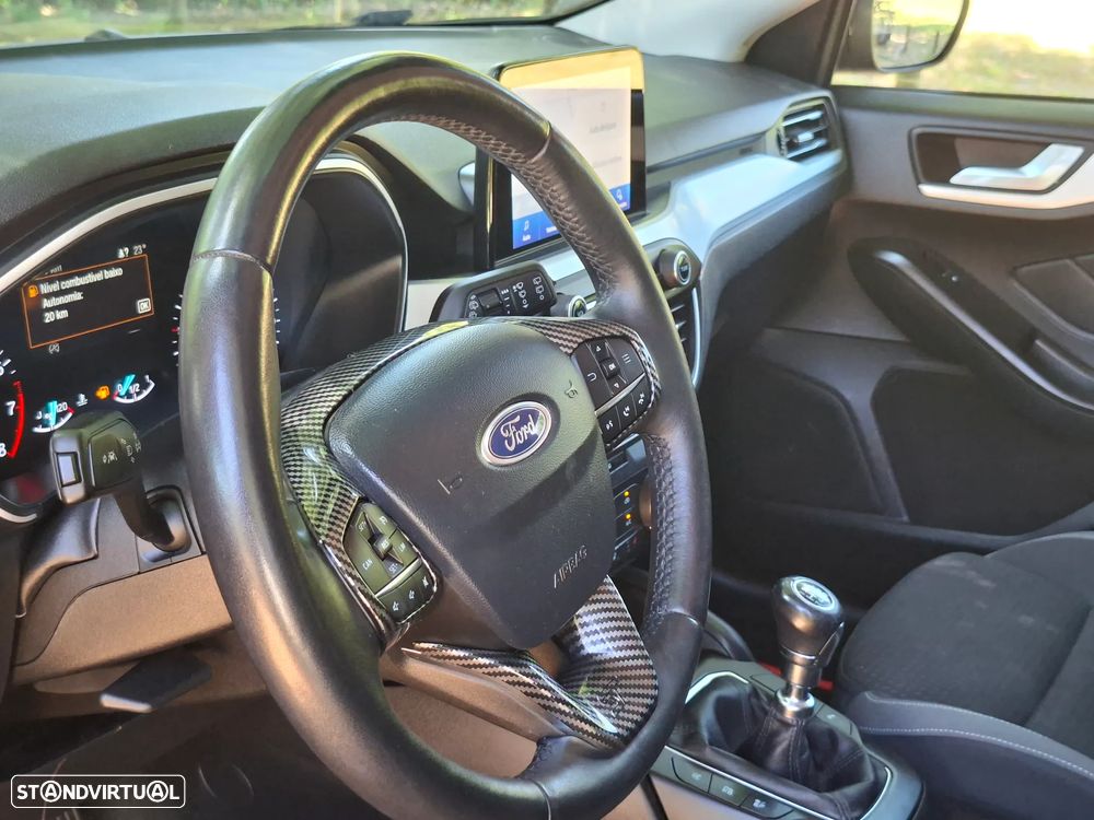 Ford Focus 1.0 EcoBoost S&S COOL&CONNECT DESIGN - 16