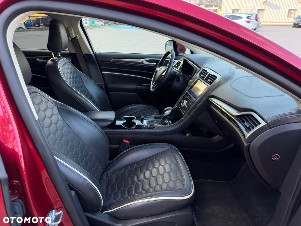 Ford Mondeo SW 2.0 Hybrid Vignale - 17