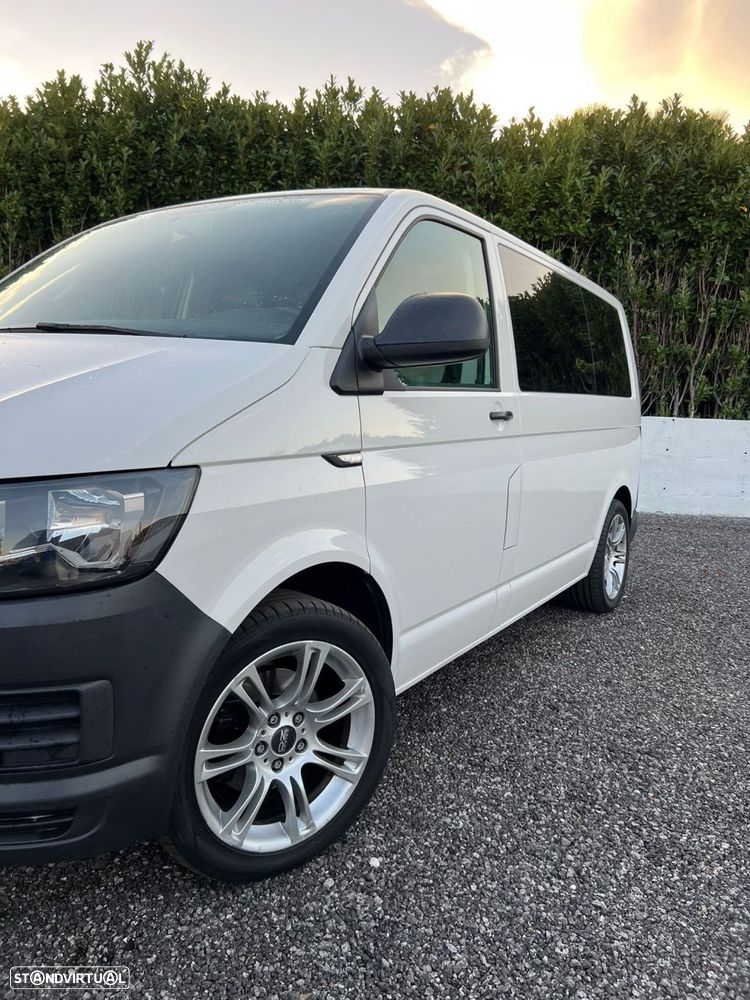 VW Transporter 9 LUGARES - 17