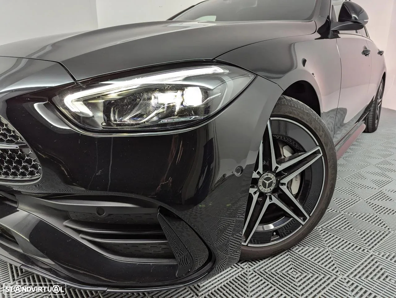 Mercedes-Benz C 300 d AMG Line - 16