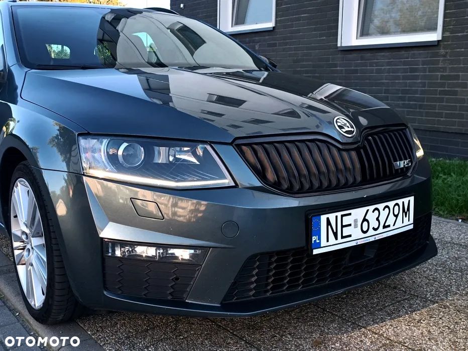 Skoda Octavia 2.0 TDI DSG RS - 17