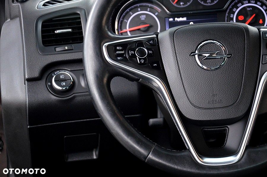 Opel Insignia 2.0 CDTI S&S - 27