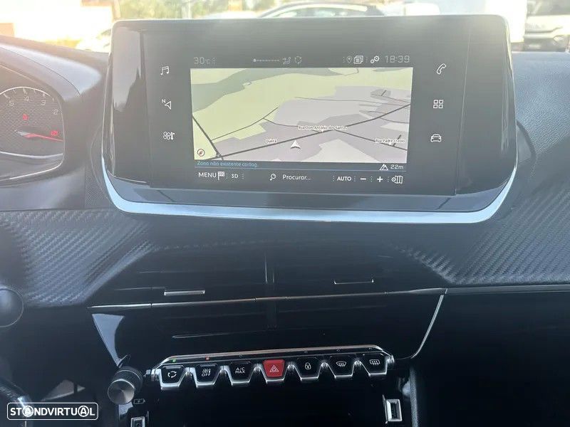 Peugeot 208 1.2 PureTech Allure EAT8 - 17