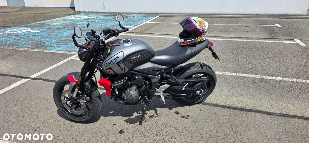 Triumph Trident - 4