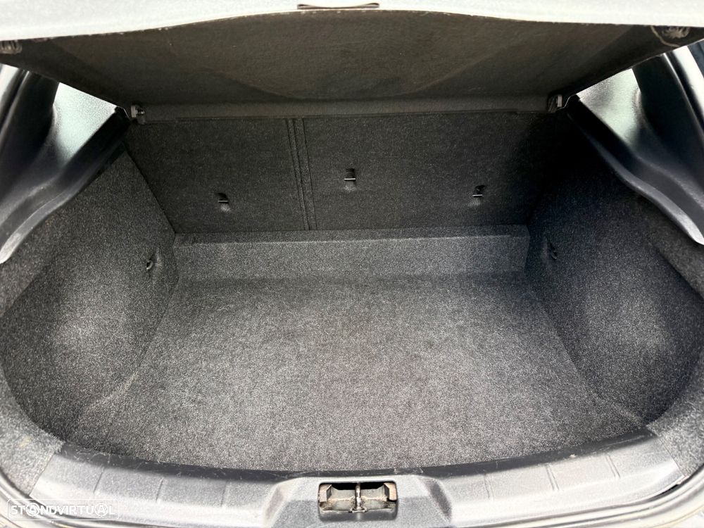 Volvo V40 D2 Kinetic - 35