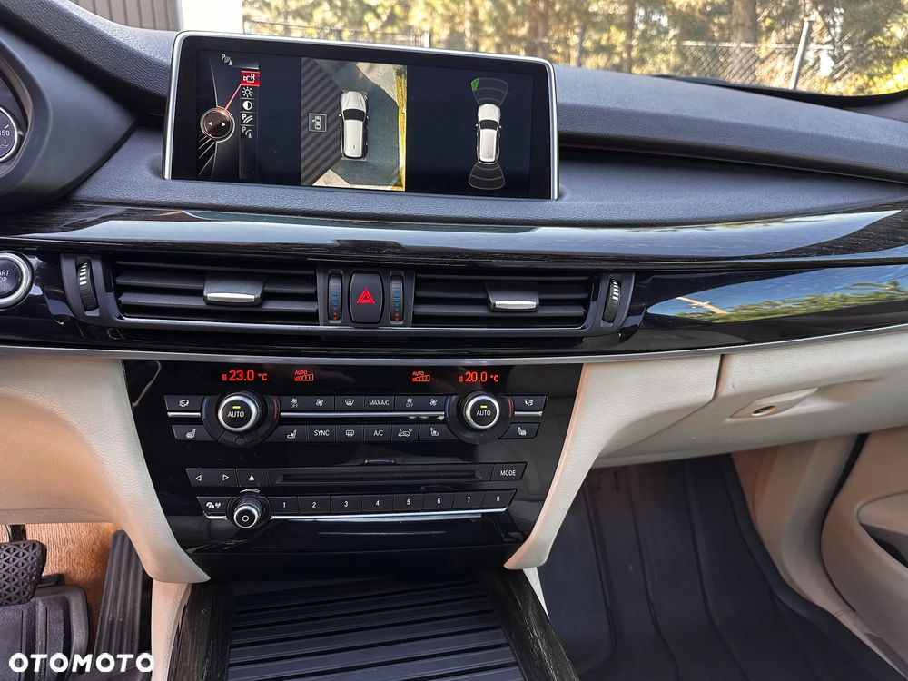 BMW X5 xDrive40d - 24