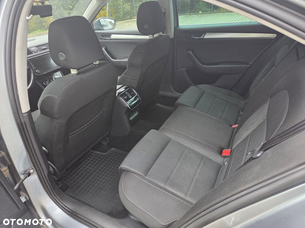 Skoda Superb 1.5 TSI Active DSG - 10