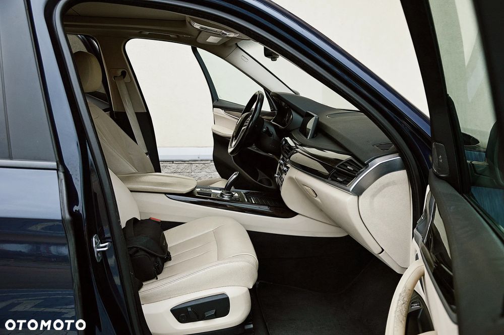 BMW X5 xDrive35i - 7