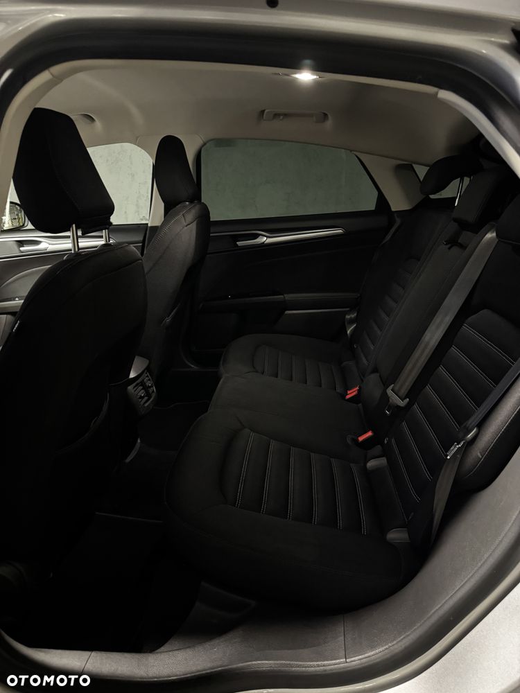 Ford Mondeo 2.0 TDCi Titanium PowerShift - 12