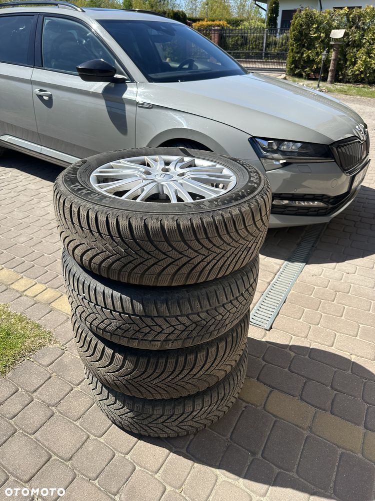 Skoda Superb 2.0 TDI SCR 4x4 Sportline DSG - 31