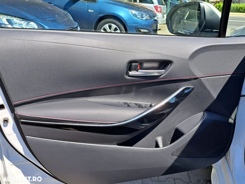 Toyota Corolla 2.0 HSD Dynamic interior Negru - 8