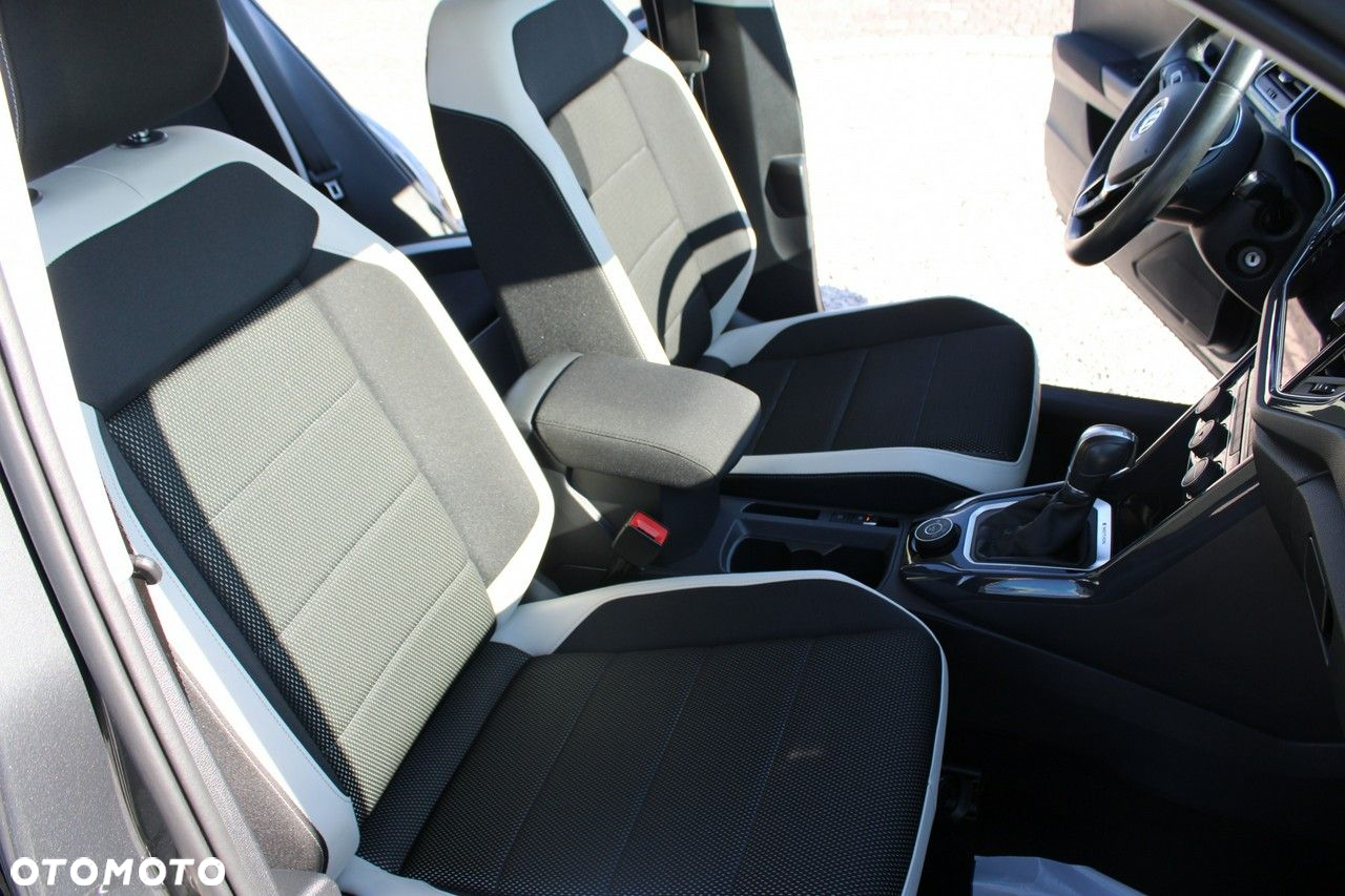 Volkswagen T-Roc - 32