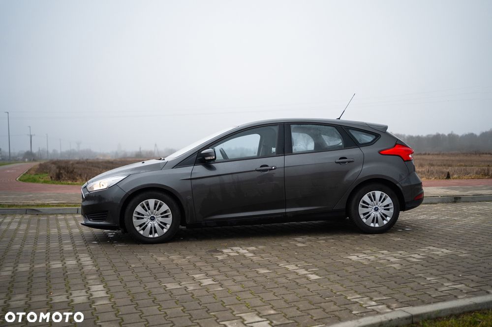Ford Focus 1.6 Trend - 4
