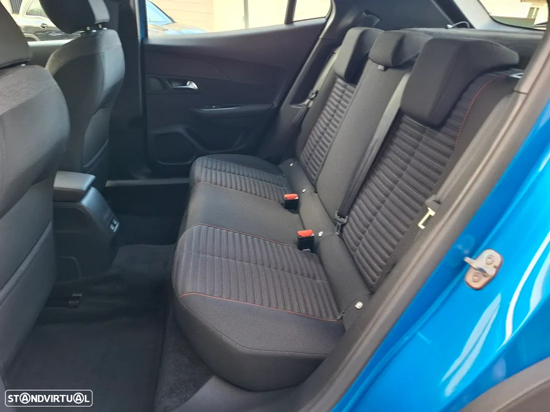 Peugeot e-2008 50 kWh Active Pack - 21