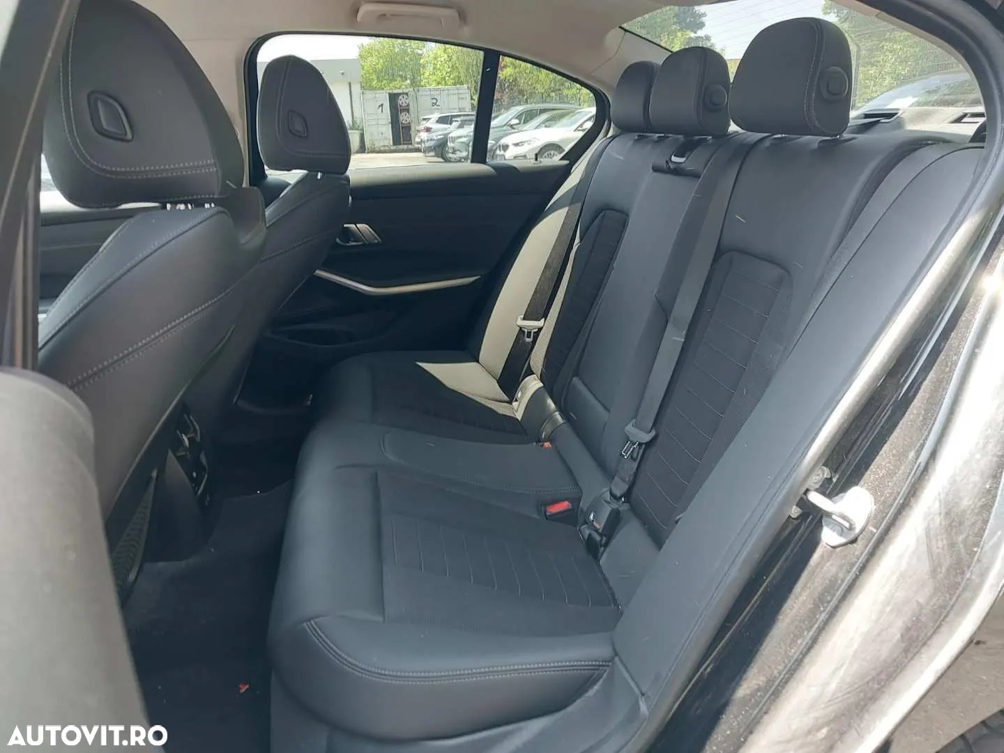 BMW Seria 3 330e Aut. Sport Line - 9