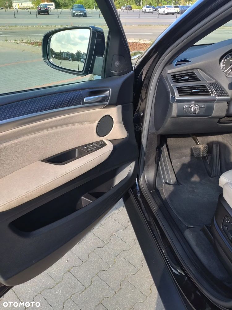 BMW X6 35i xDrive - 16