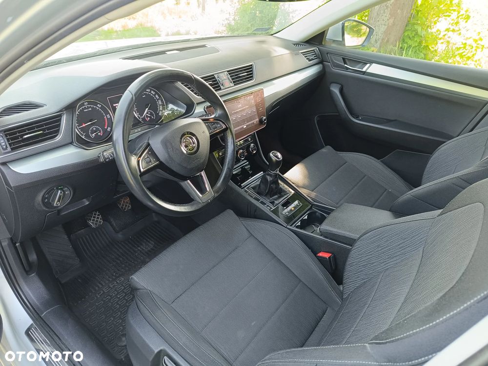 Skoda Superb 2.0 TDI Ambition - 21