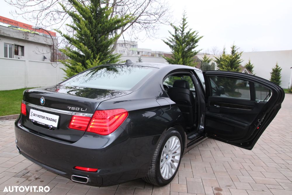 BMW Seria 7 750Li Aut. - 24