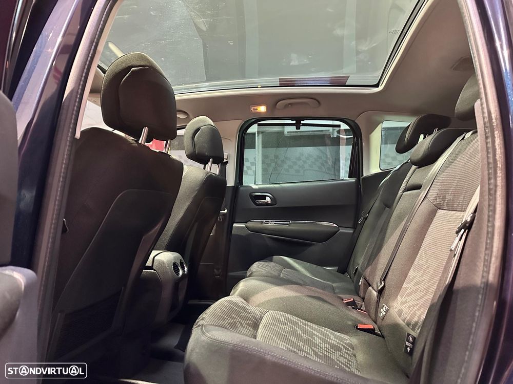 Peugeot 3008 1.6 HDi Executive - 9