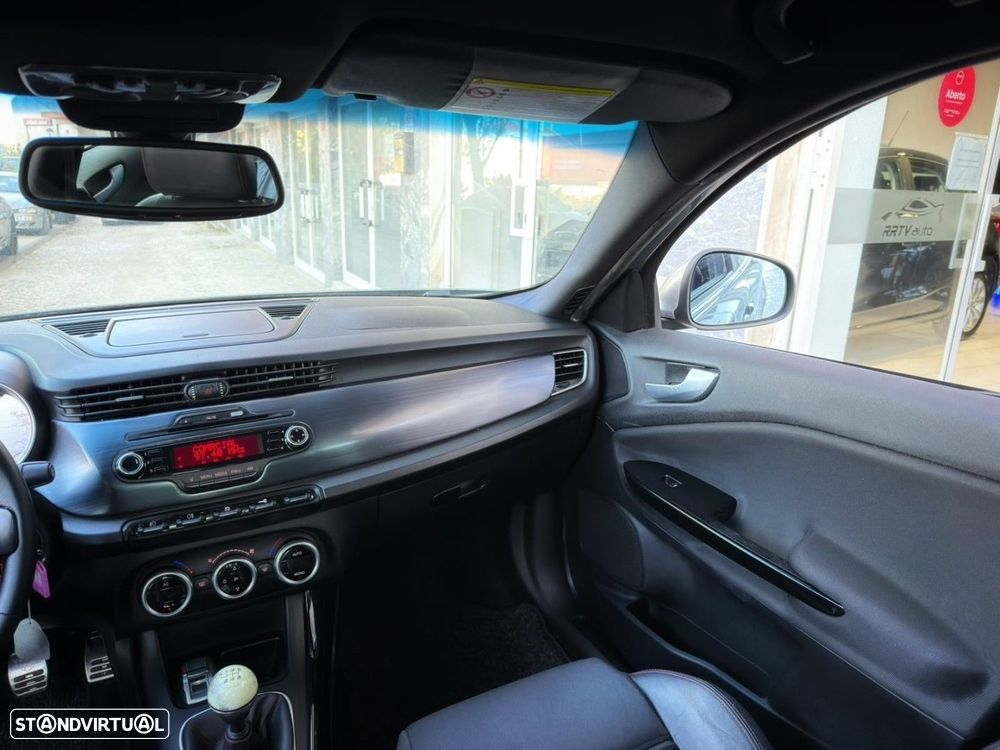 Alfa Romeo Giulietta 1.6 JTDM Distinctive 57X - 17