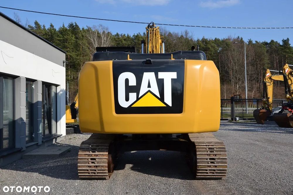 Caterpillar CAT 320 F - 8