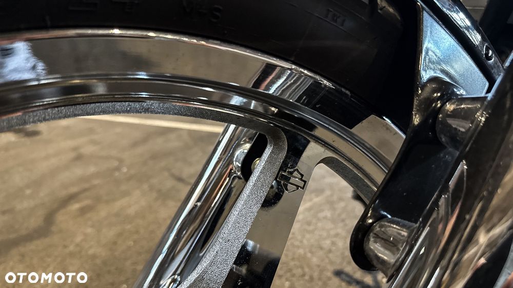 Harley-Davidson Softail - 12