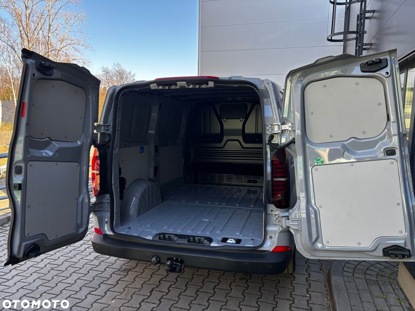 Volkswagen Transporter 2.0 TDI 150 KM 8-b automat. L1 - 33