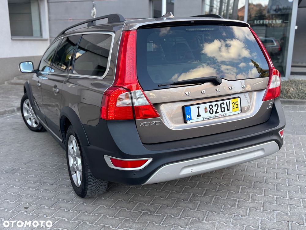 Volvo XC 70 D5 AWD Summum - 11