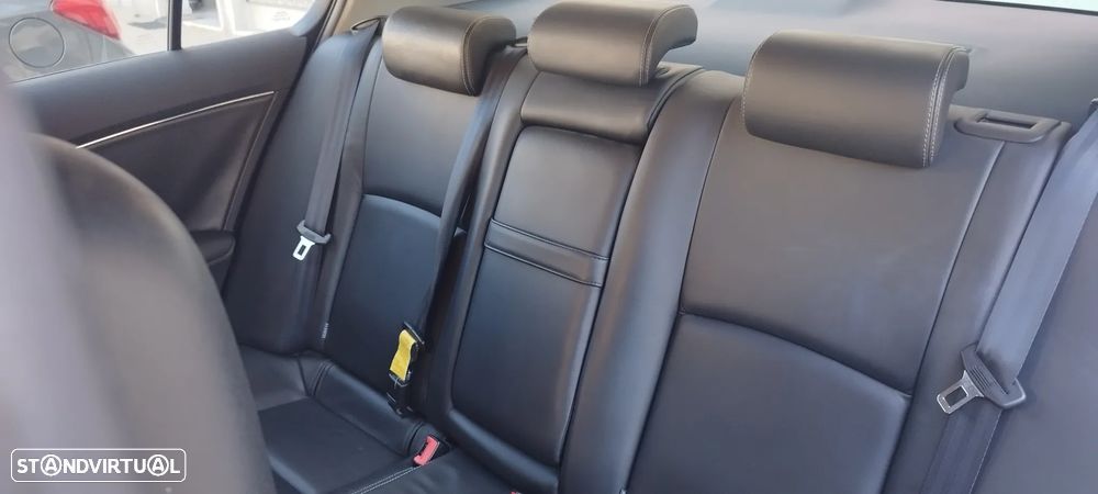 Toyota Avensis SD 2.0 D-4D Exclusive +Pele+GPS - 11