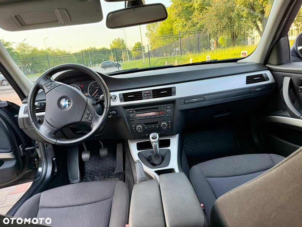 BMW Seria 3 316d - 12
