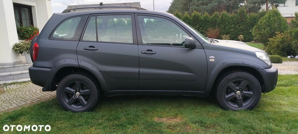 Toyota RAV4 2.0 D-4D 4x4 - 5