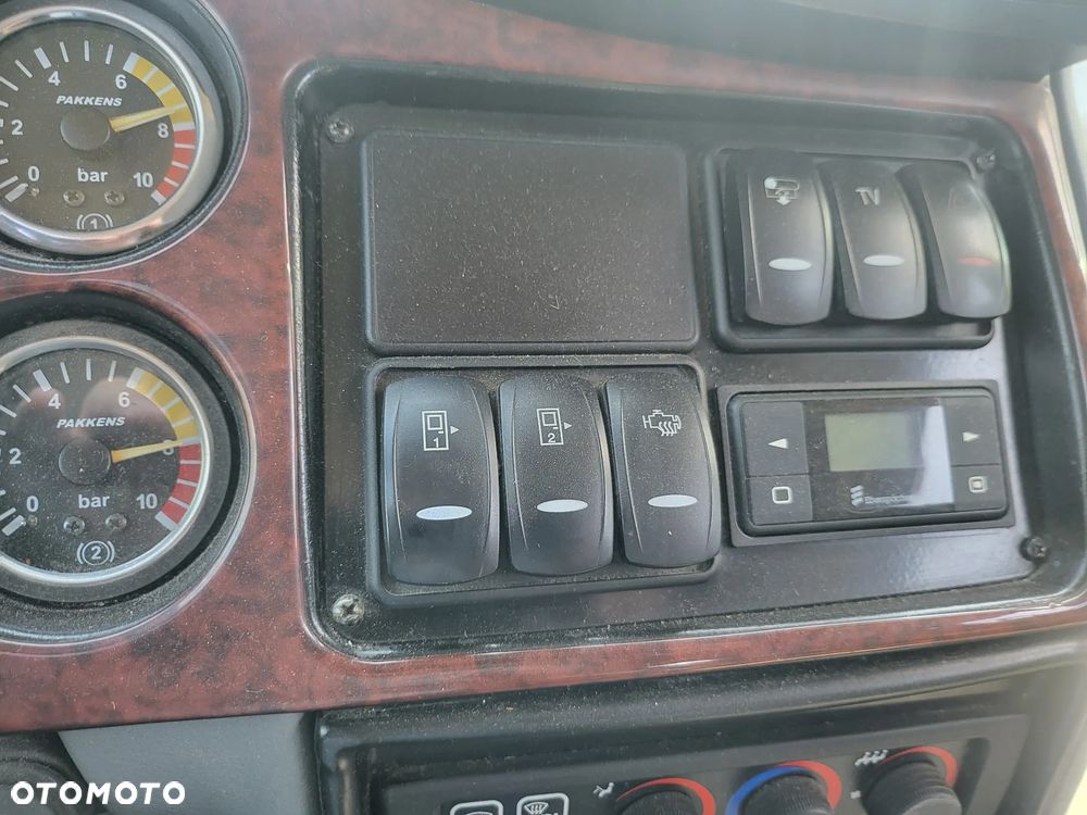 Isuzu TOURQUOISE - 22